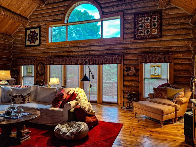 24486 6th Avenue, Gobles, MI 49055