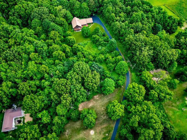 24486 6th Avenue, Gobles, MI 49055