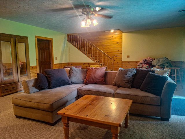 24486 6th Avenue, Gobles, MI 49055