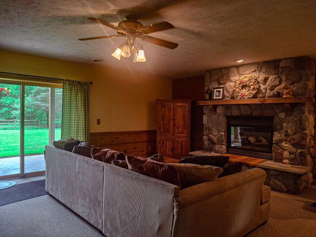 24486 6th Avenue, Gobles, MI 49055