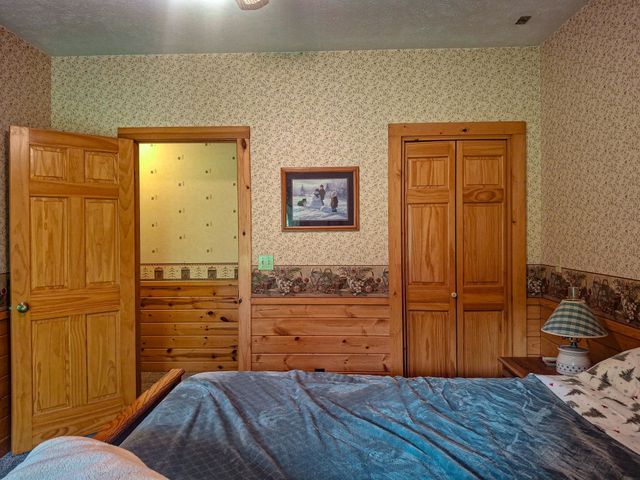 24486 6th Avenue, Gobles, MI 49055
