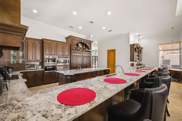 12175 SW 80th St, Miami, FL 33183