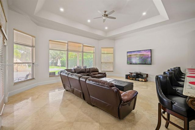 12175 SW 80th St, Miami, FL 33183