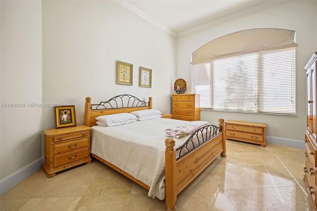 12175 SW 80th St, Miami, FL 33183