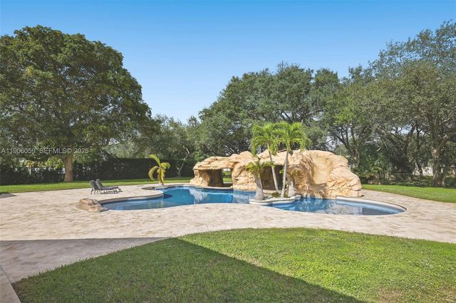 12175 SW 80th St, Miami, FL 33183