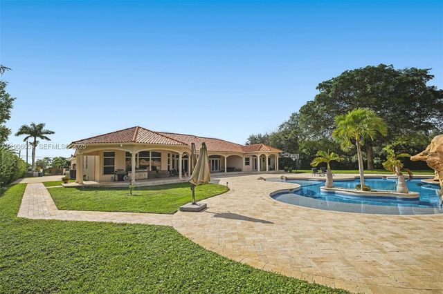 12175 SW 80th St, Miami, FL 33183