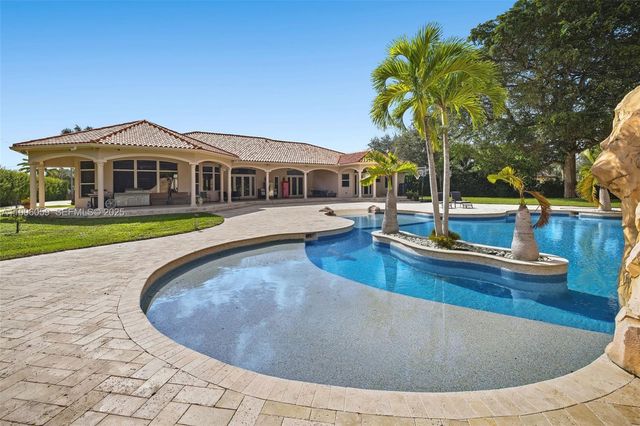 12175 SW 80th St, Miami, FL 33183