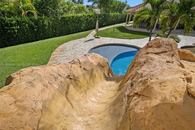 12175 SW 80th St, Miami, FL 33183