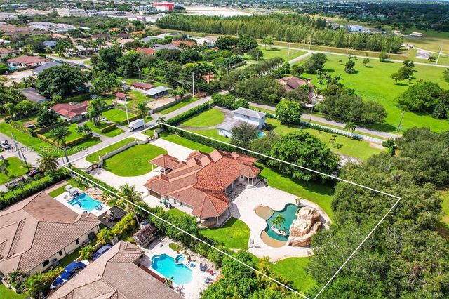 12175 SW 80th St, Miami, FL 33183