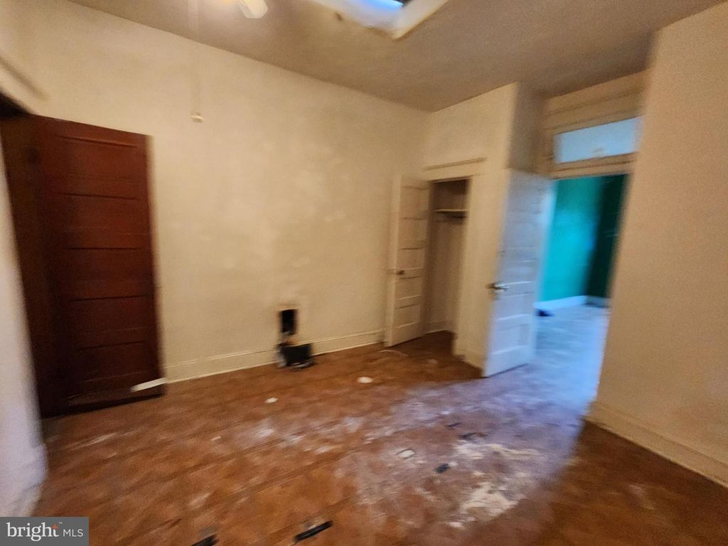 Image 17 of property listing at 2902 CLIFTON PARK TER, Baltimore, MD 21213