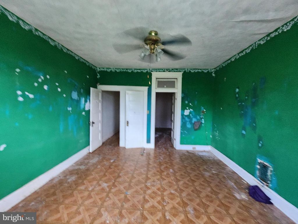 Image 20 of property listing at 2902 CLIFTON PARK TER, Baltimore, MD 21213