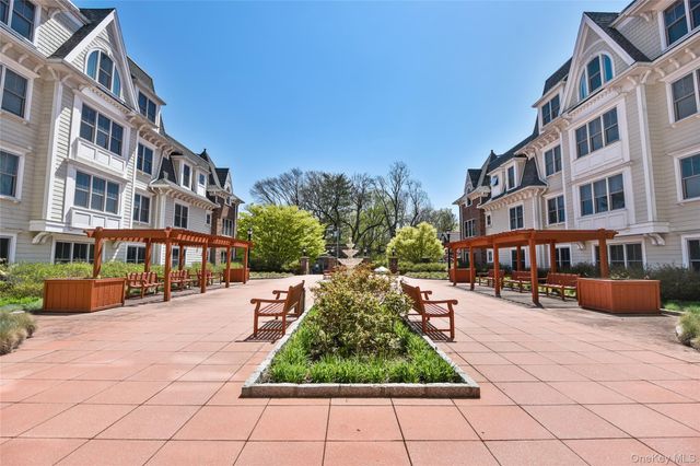 225 Stanley Avenue 313, Mamaroneck, NY 10543
