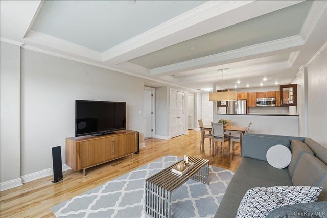225 Stanley Avenue 313, Mamaroneck, NY 10543