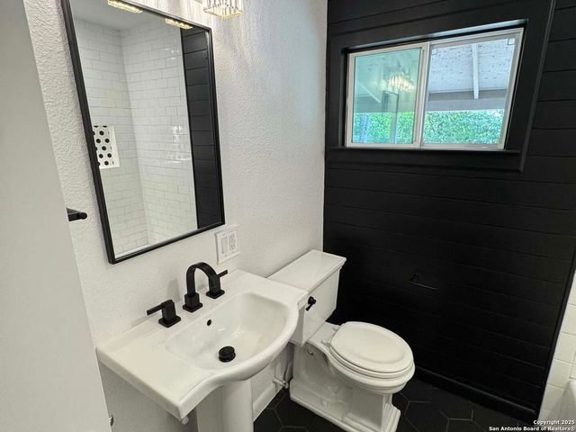 246 Lively, San Antonio, TX 78213