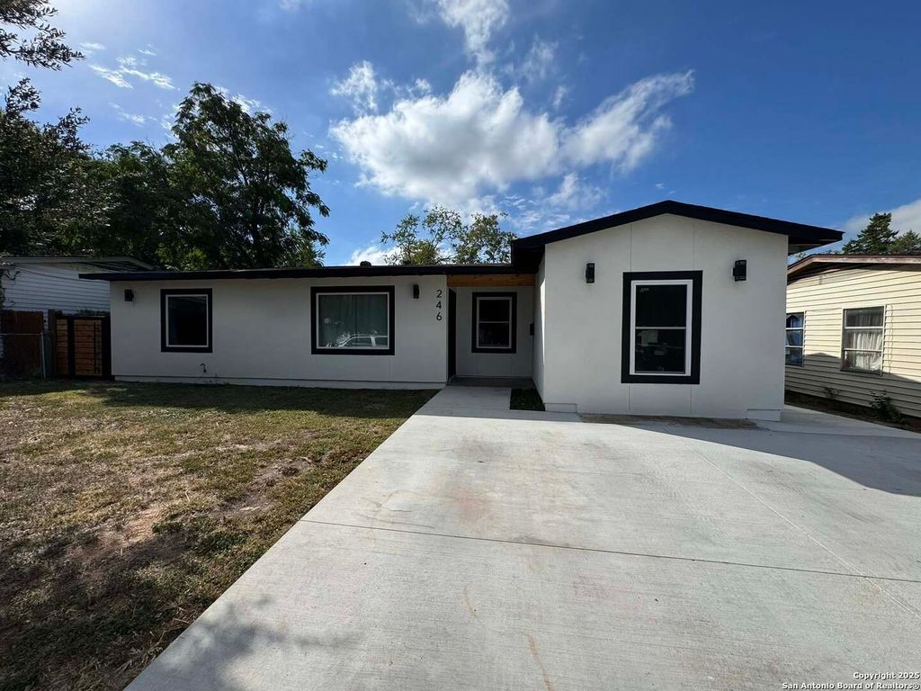 246 Lively, San Antonio, TX 78213