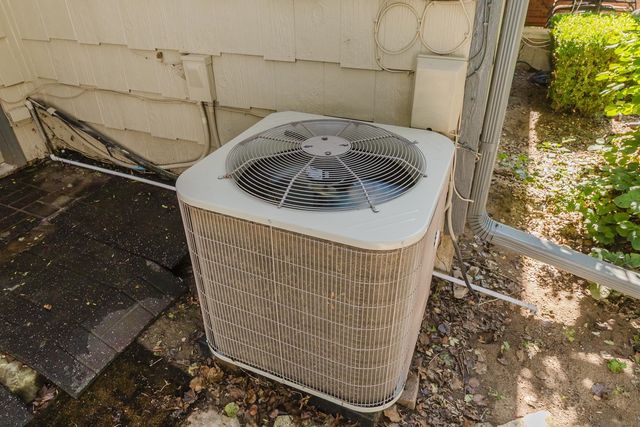 1829 S White Oak Cir, Wichita, KS 67207