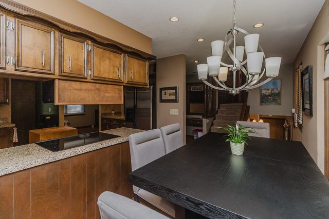 1829 S White Oak Cir, Wichita, KS 67207