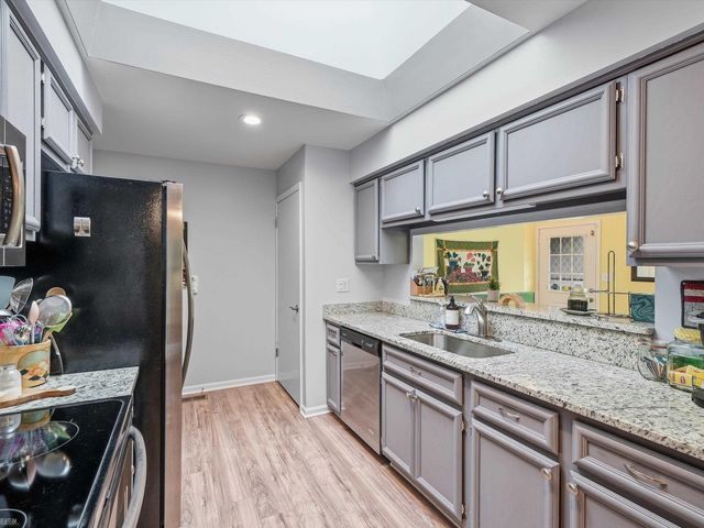 14729 Georgetown Court, Shelby Twp, MI 48315