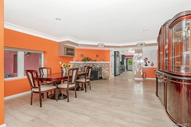 28 Riverside Avenue, Amityville, NY 11701