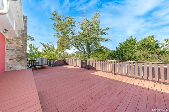 28 Riverside Avenue, Amityville, NY 11701