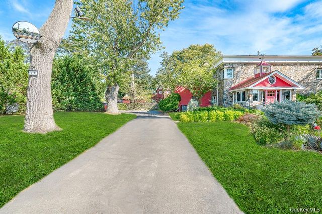 28 Riverside Avenue, Amityville, NY 11701