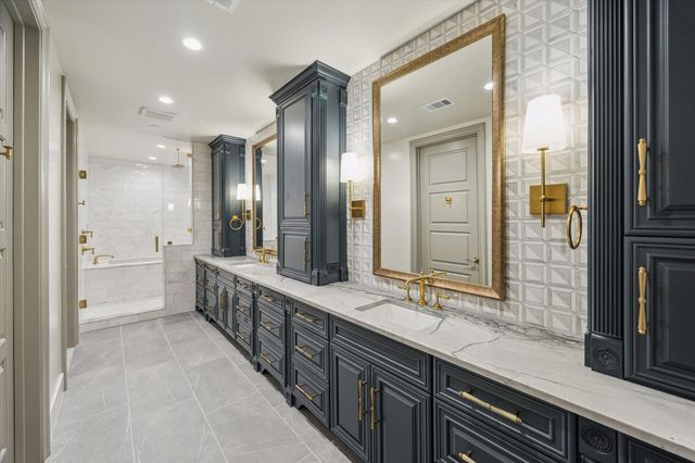 1717 Bissonnet Street 1105, Houston, TX 77005