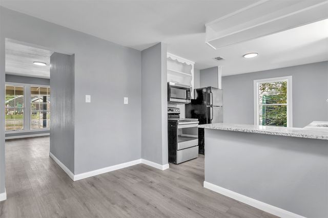 904 N Virginia Street, Terrell, TX 75160