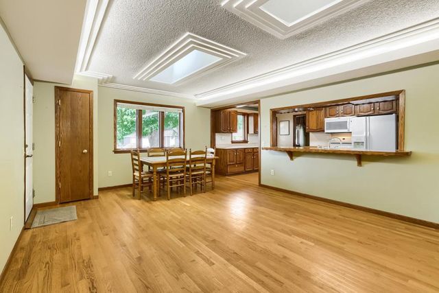 558 113th Lane NW, Coon Rapids, MN 55448
