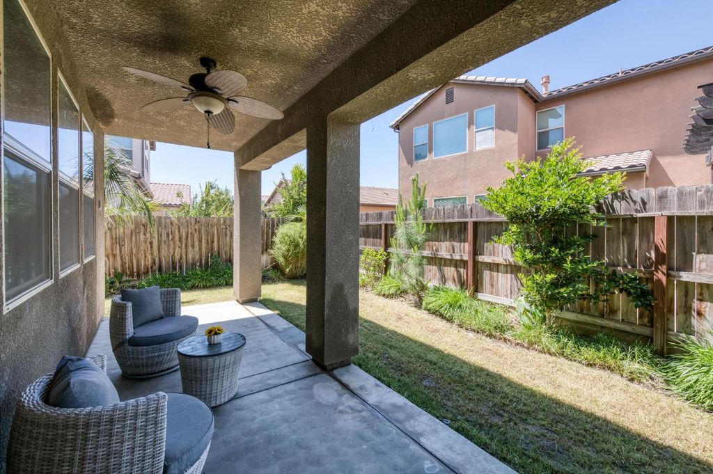 Image 28 of property listing at 1634 E Autumn Sage Avenue, Fresno, CA 93730