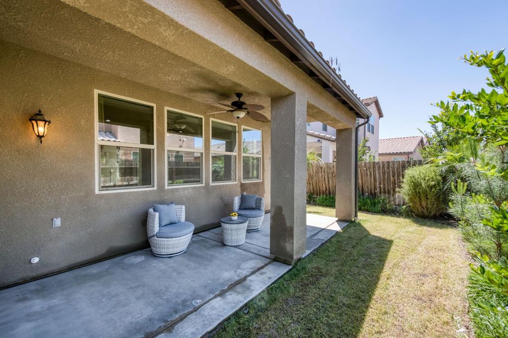 Image 30 of property listing at 1634 E Autumn Sage Avenue, Fresno, CA 93730