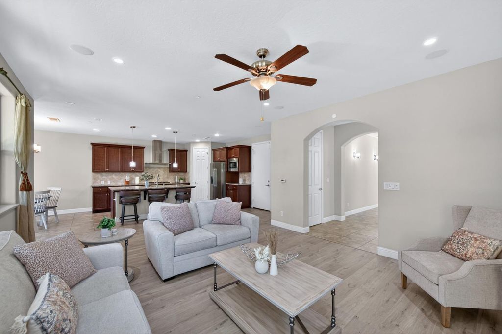 Image 6 of property listing at 1634 E Autumn Sage Avenue, Fresno, CA 93730