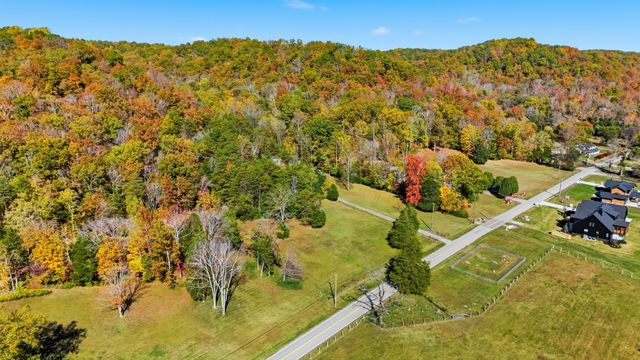4300 Bull Run Rd, Ashland City, TN 37015