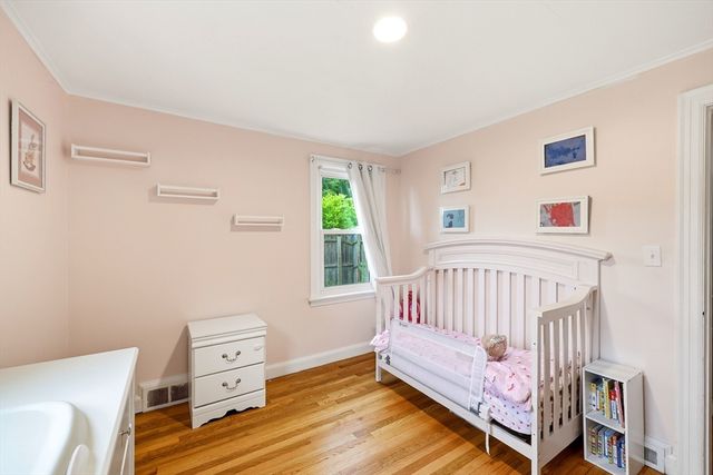 170 Brittany Rd, Springfield, MA 01151