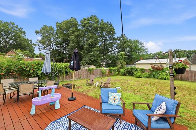 170 Brittany Rd, Springfield, MA 01151