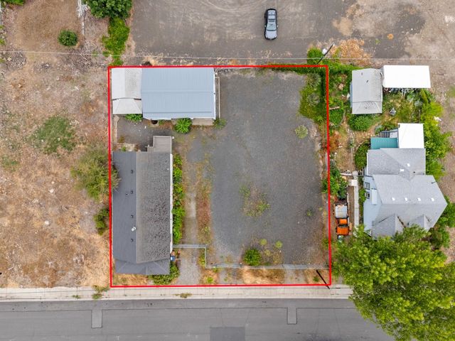 608 S Hatch St, Spokane, WA 99202