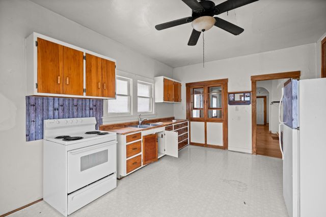 608 S Hatch St, Spokane, WA 99202