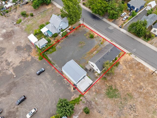 608 S Hatch St, Spokane, WA 99202