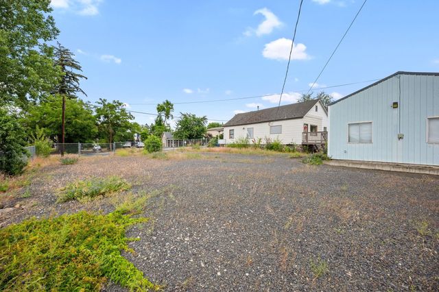 608 S Hatch St, Spokane, WA 99202