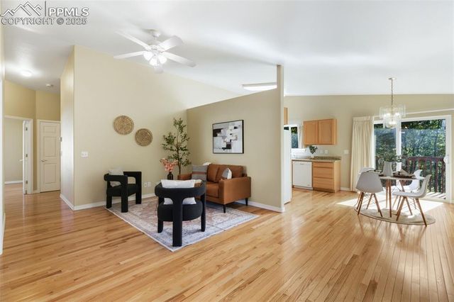 3263 Chestnut Glen Lane, Colorado Springs, CO 80918