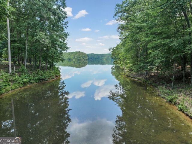 75 Waters Edge Lane, Newnan, GA 30263