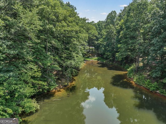 75 Waters Edge Lane, Newnan, GA 30263