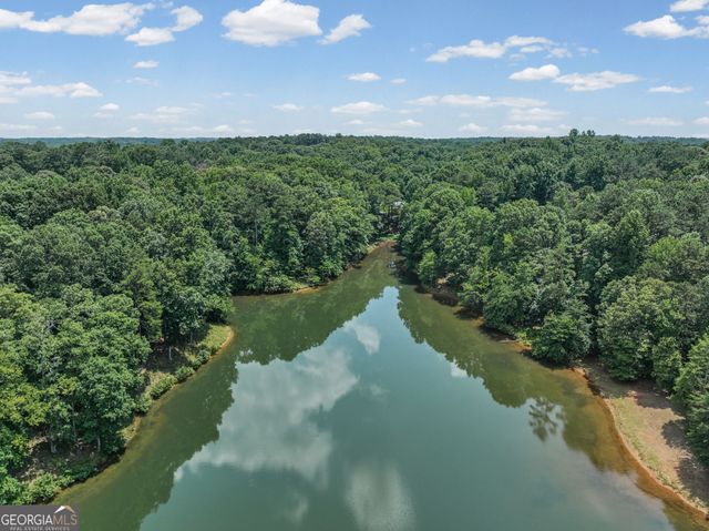 75 Waters Edge Lane, Newnan, GA 30263