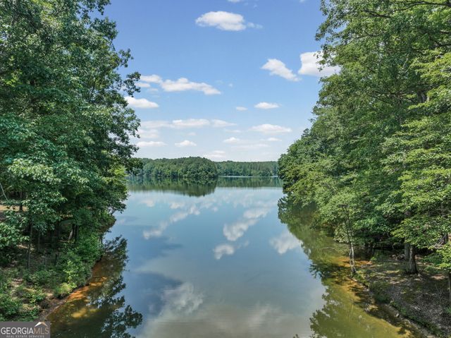75 Waters Edge Lane, Newnan, GA 30263