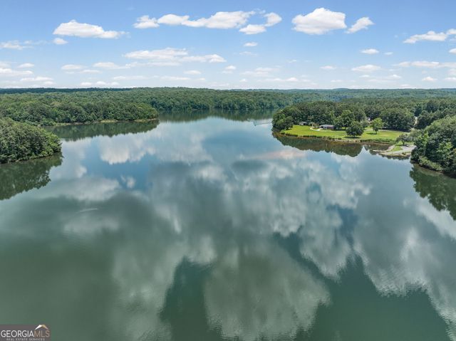 75 Waters Edge Lane, Newnan, GA 30263