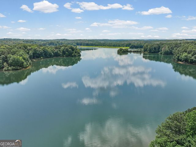 75 Waters Edge Lane, Newnan, GA 30263