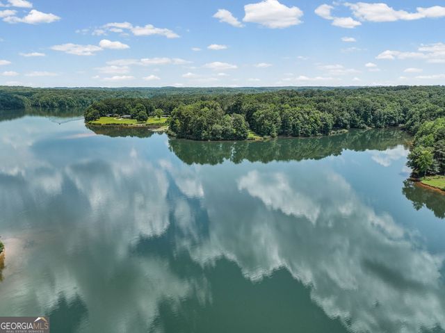 75 Waters Edge Lane, Newnan, GA 30263