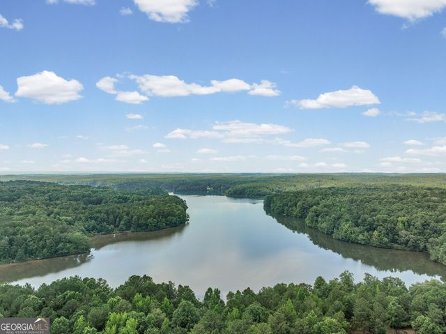 75 Waters Edge Lane, Newnan, GA 30263