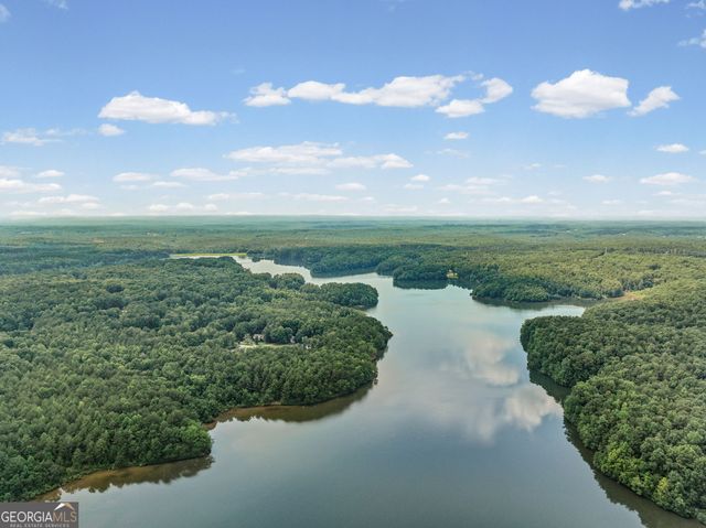 75 Waters Edge Lane, Newnan, GA 30263