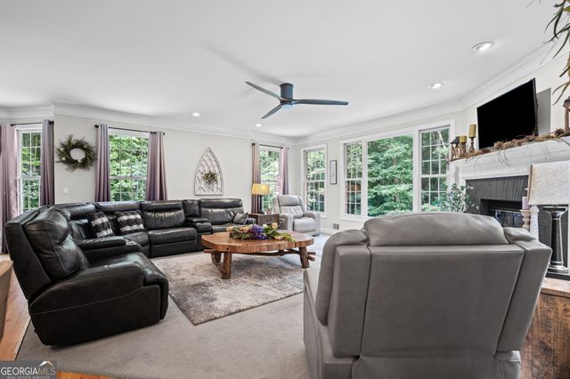 75 Waters Edge Lane, Newnan, GA 30263