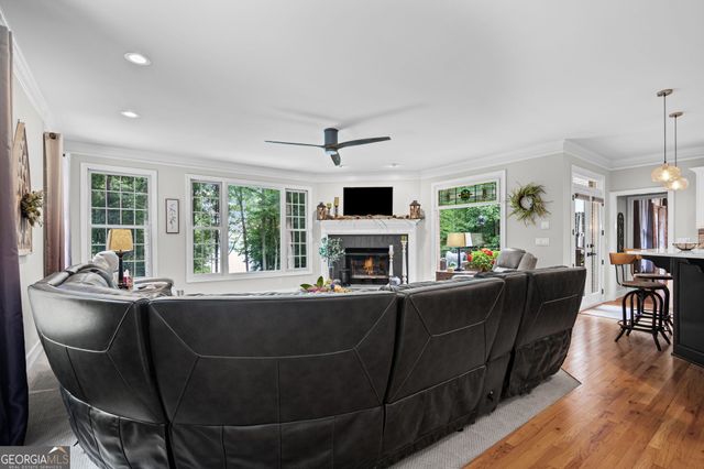 75 Waters Edge Lane, Newnan, GA 30263